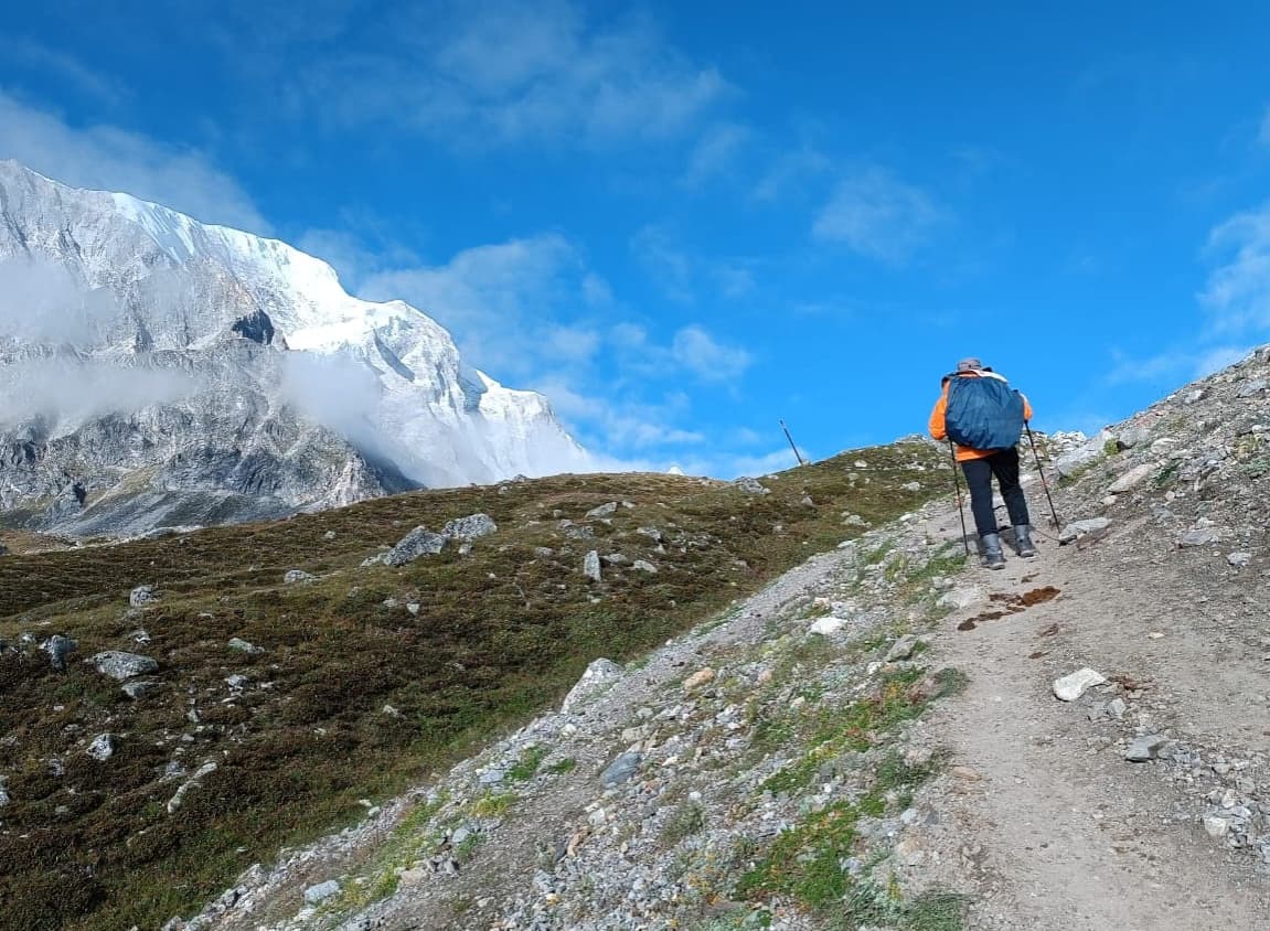 Trek to Dharmasala / Larkya La Phedi (4,460 m) – (9 km - 4/5 hours)