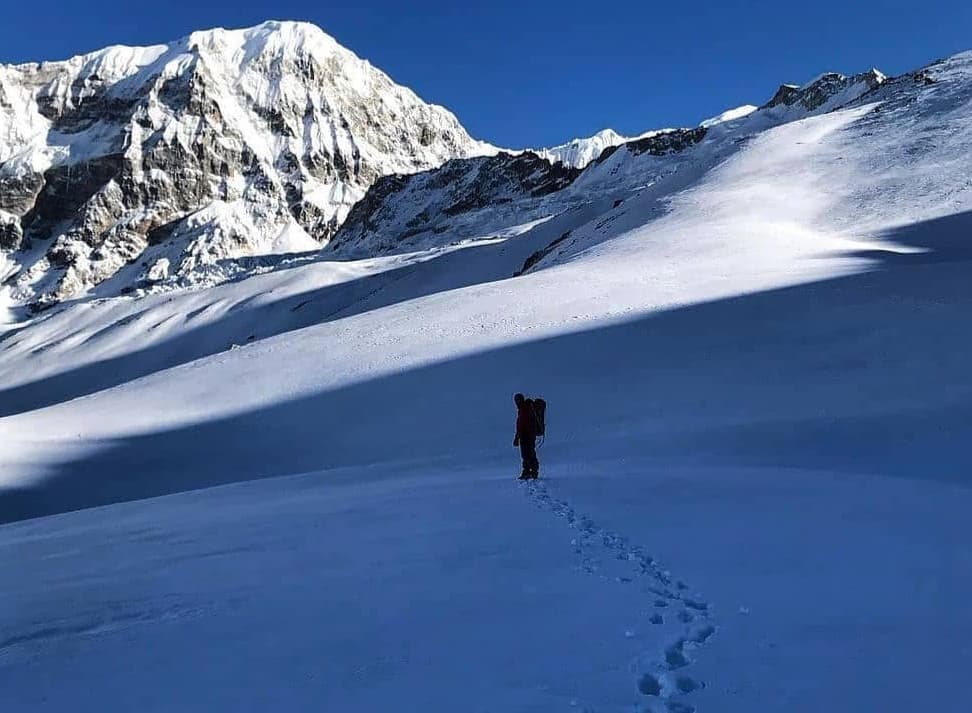 Kyanjin Gompa to Yala Peak Base Camp (4600 m) - 4/5 Hours