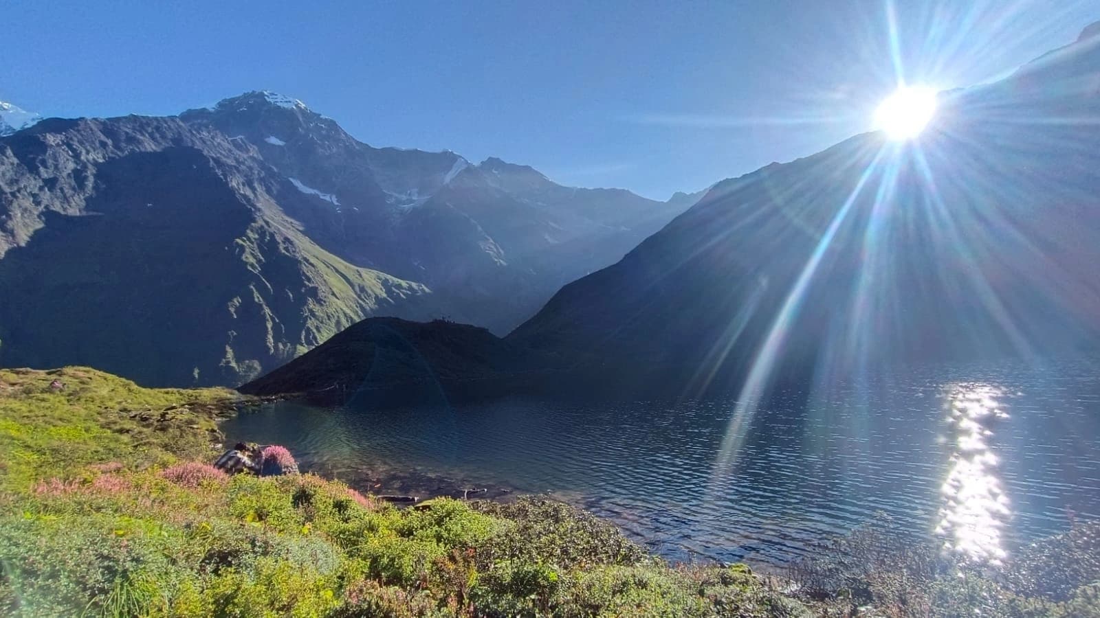 Trek from Syafrubensi to Lama Hotel 2,450 m – (11km/6/7 hours)