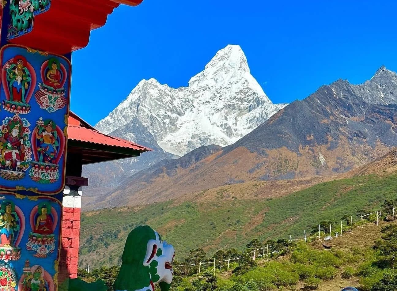 Trek to Tengboche Monastery 3,867 m – 06 hrs.