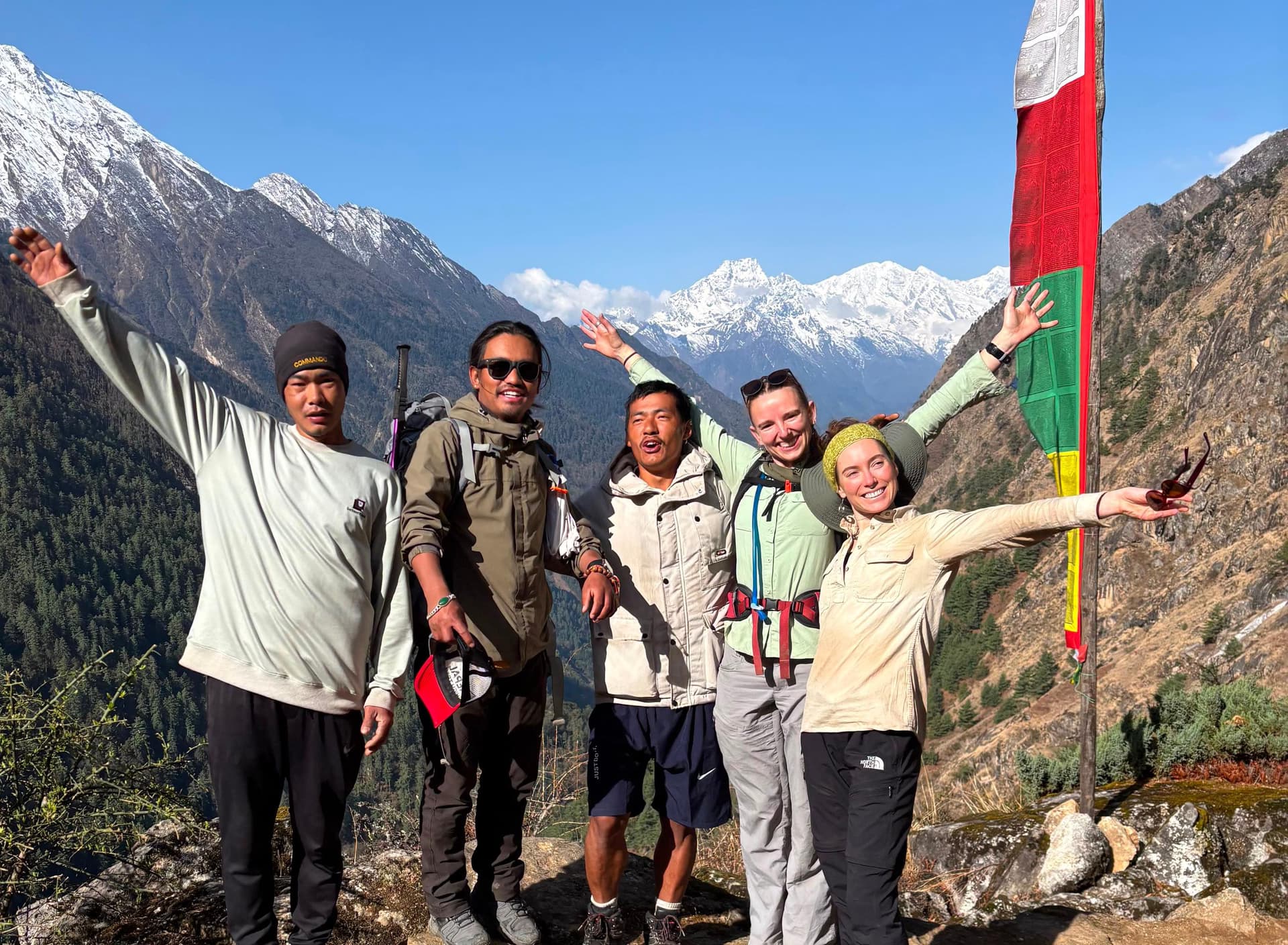 Trek to Chumling (2470 m, 17 km, 6 to 7 hrs)