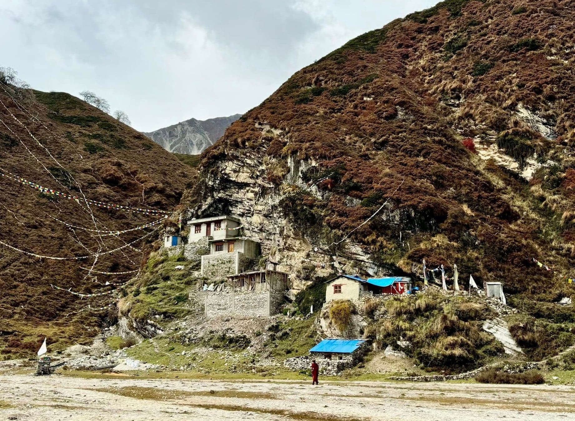 Trek from Shyala to Samagaun via Pungyen Monastery (4020 m) (17 km - 7/8 hours)