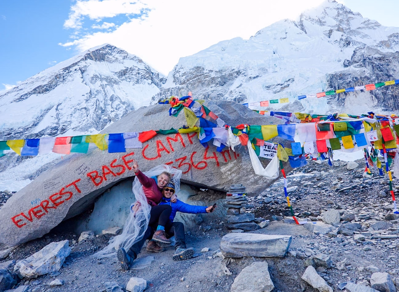 Trek from Lobuche to Gorakshep (5,180 m - 3 hrs) Everest Base Camp 5, 364 m – 4/5 hrs.