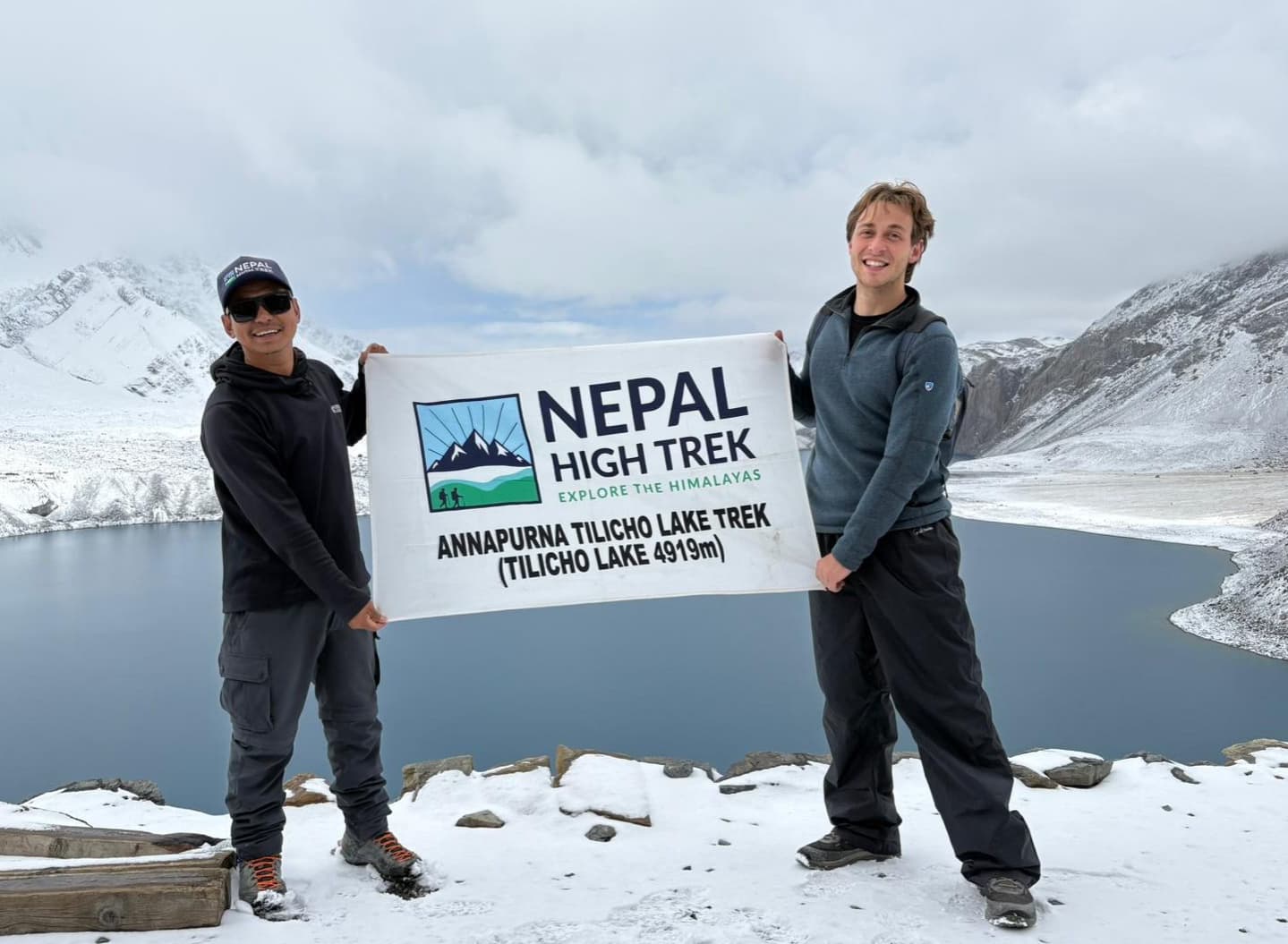 In the early morning visit the world’s highest Tilicho lake and trek to Siri Kharka (4050 m – 7/8 hours.