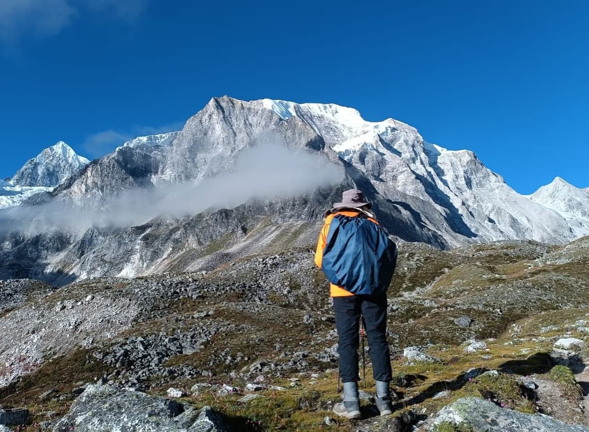 Trek from Samagaun to Samdo (3,860 m) – (8.5 km - 4/5 hours)