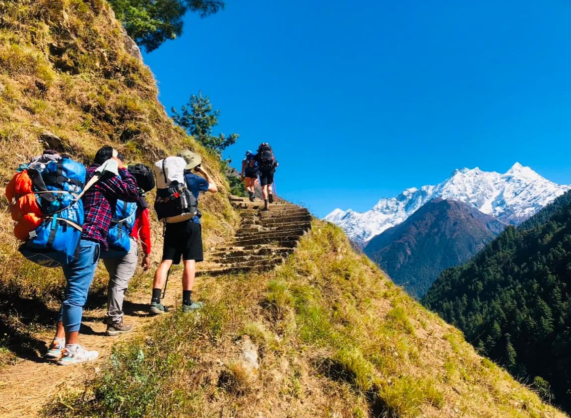 Trek to Chhokangparo (3031 m, 8 km, 5 to 6 hrs)