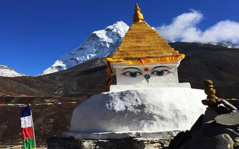 Trek from Tengboche Monastery to Dingboche (Altitude: 4220 m/13845 ft) 9 km -5-6 Hours