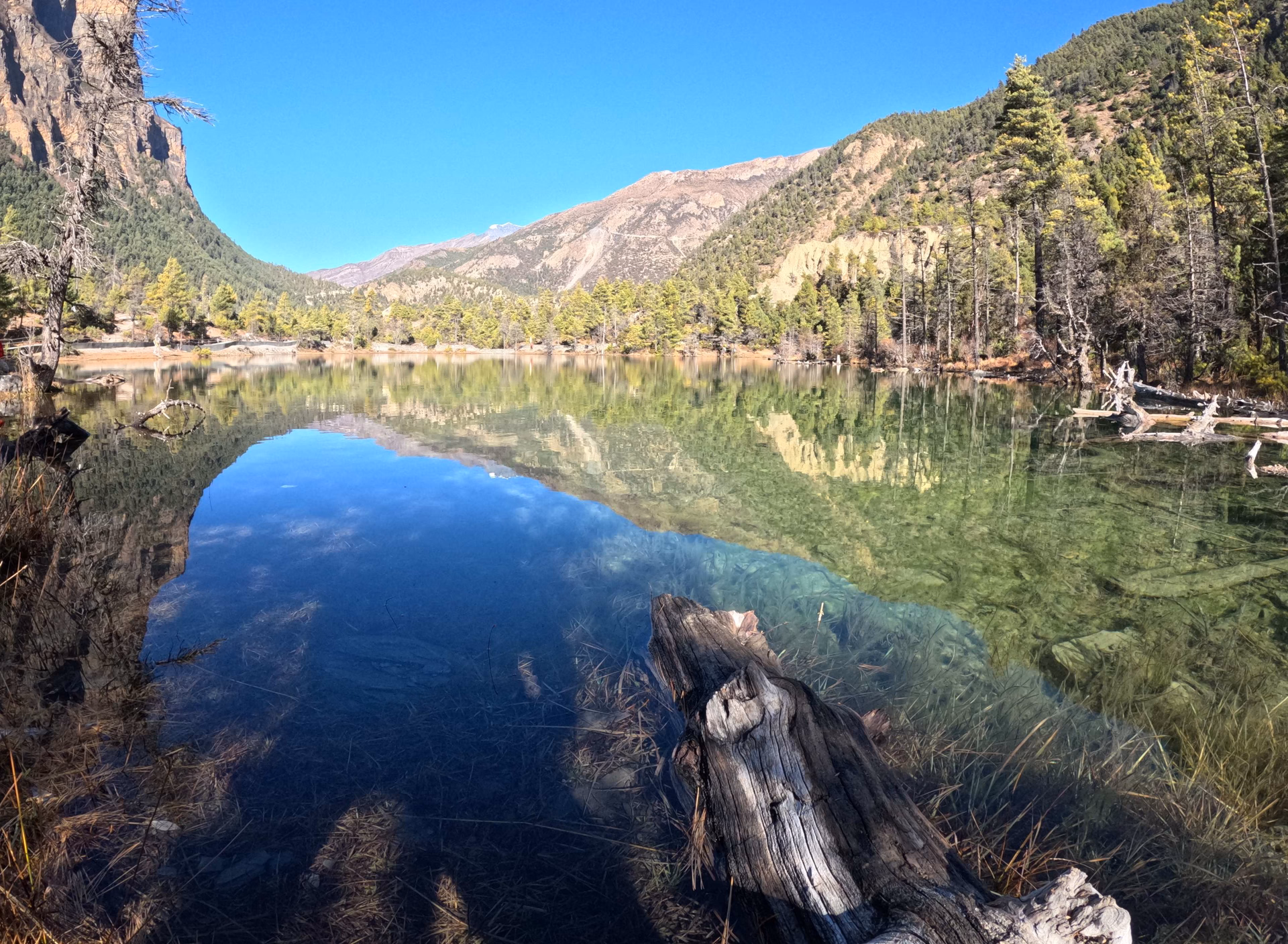 Trek From Upper Pisang to Manang via Ghyaru Nawal (3,450 m/19km) – 8/9 Hours
