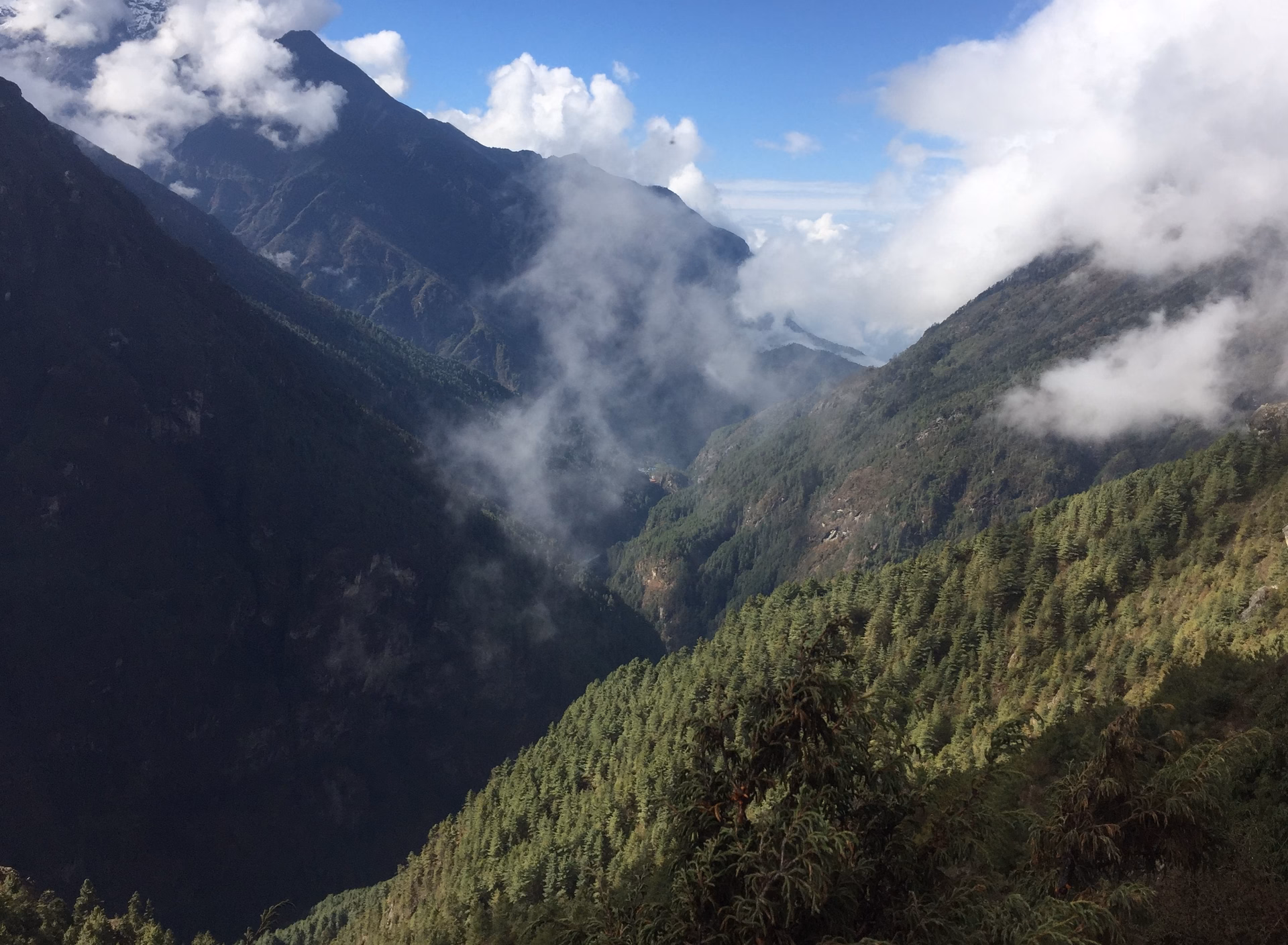 Trek from Dole to Namche Bazar 3,440 m – 6/7 hrs.