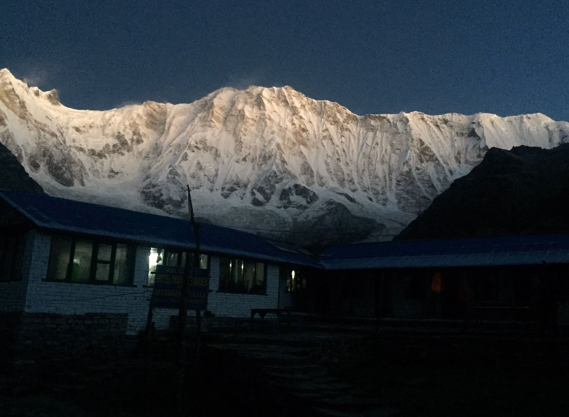 Trek from Annapurna Base Camp to Bamboo 2,335 m – 7/8 hrs