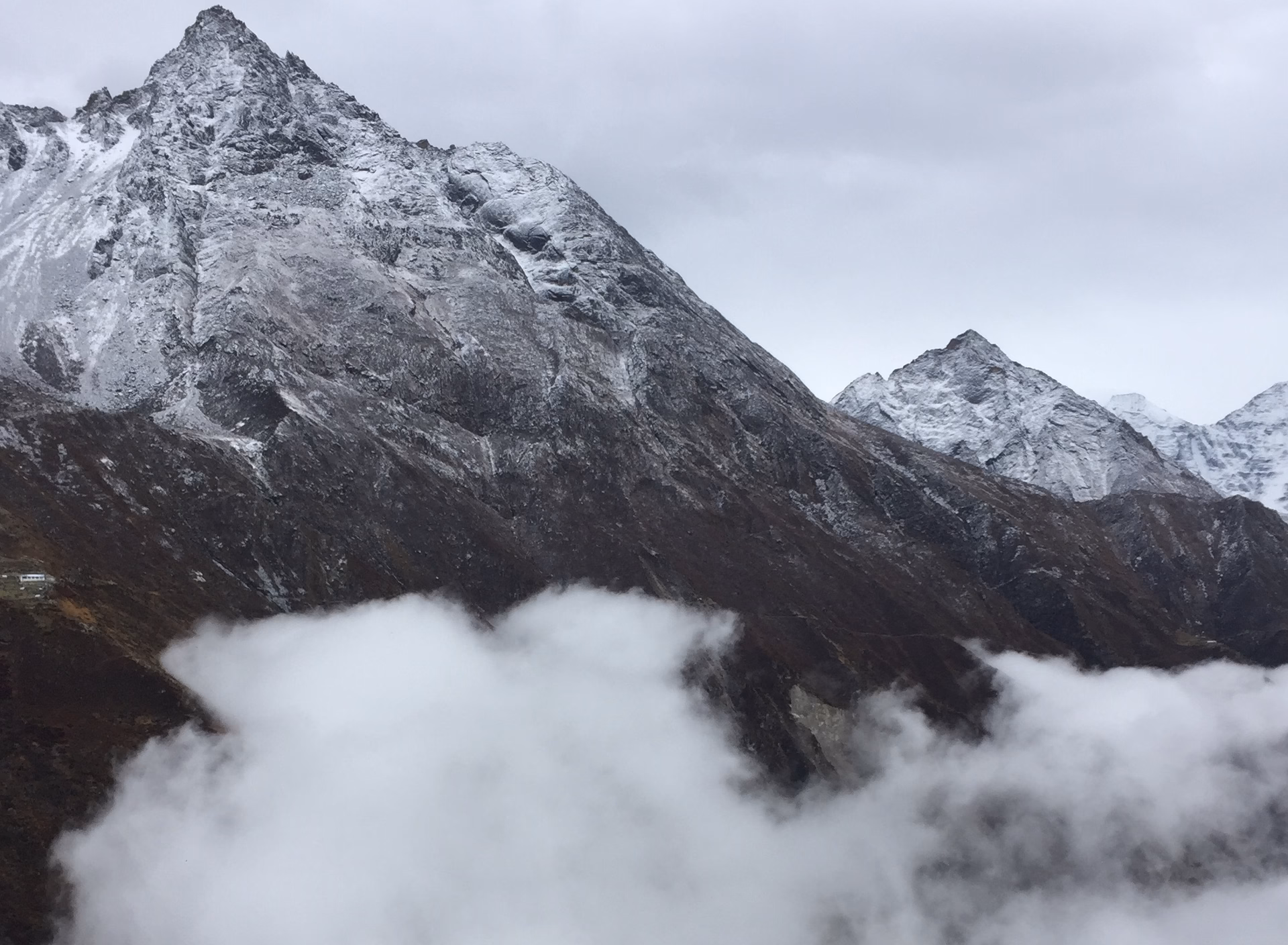 Trek from Dole to Machhermo 4,470 m - 6/7 hrs.
