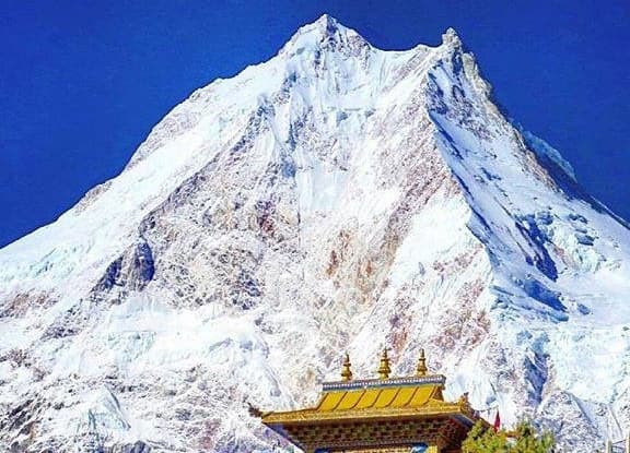 The world's 8th tallest peak mount Manaslu