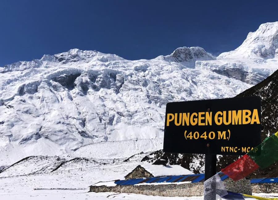 Manaslu Trekking Package