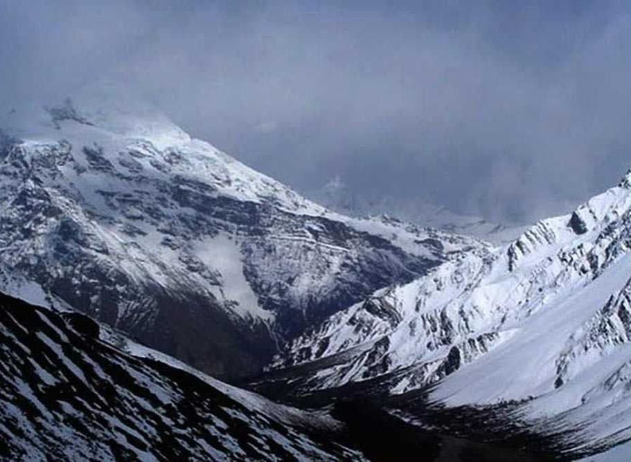 Pisang Peak Climbing