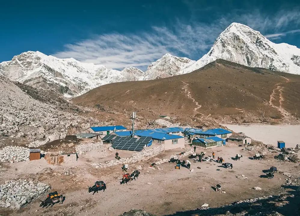 The world's highest tea house Gorakshep 5180m