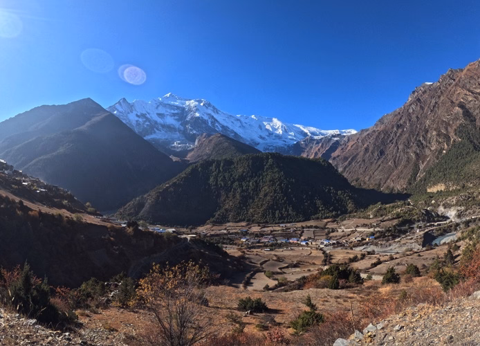 annapurna-circuit-trek-cost-and-difficulty.avif