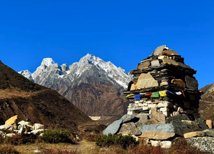 best-time-trek-to-manaslu.avif