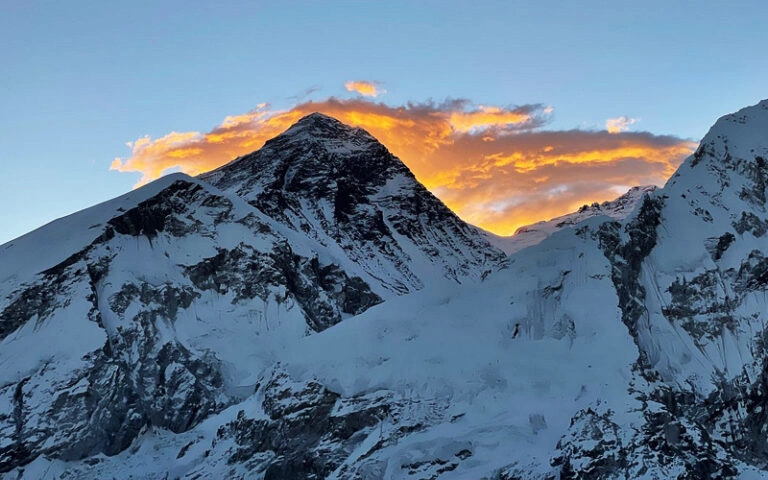 everest-768x480-1.webp