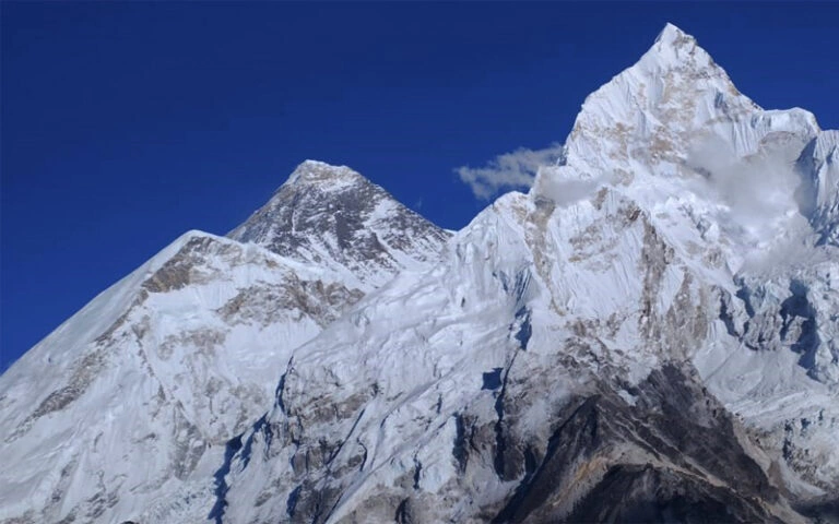 everest-768x480.webp