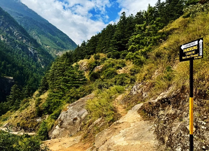 manaslu-trekking-trail.avif