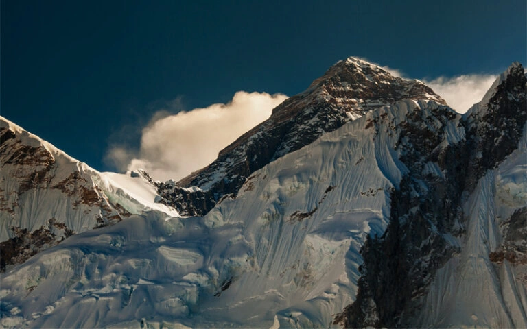 mount-everest-768x480.webp