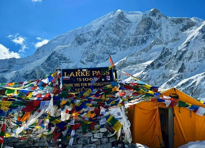 top-on-the-larkya-la-pass.avif