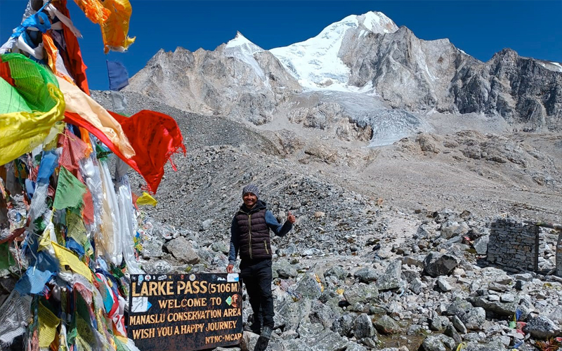 Larkya La Pass Trek