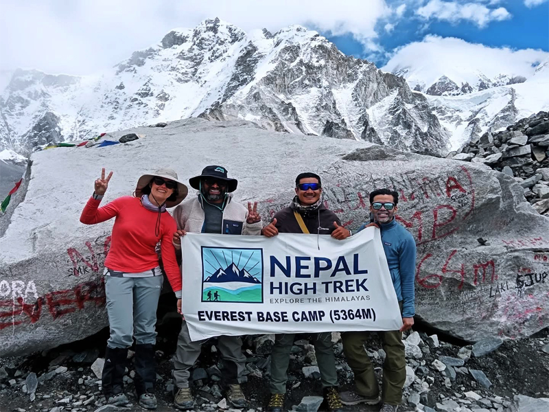 Sleep at Everest Base Camp 5364m