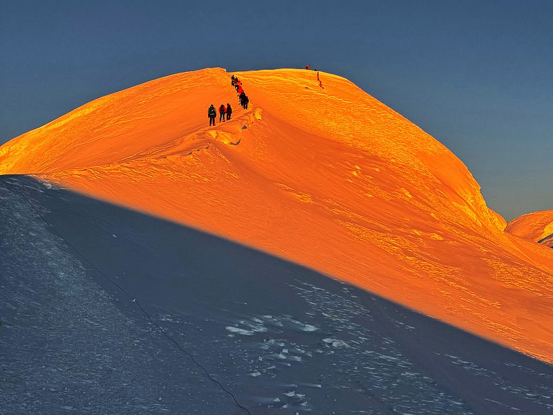 Mera Peak Climbing in April